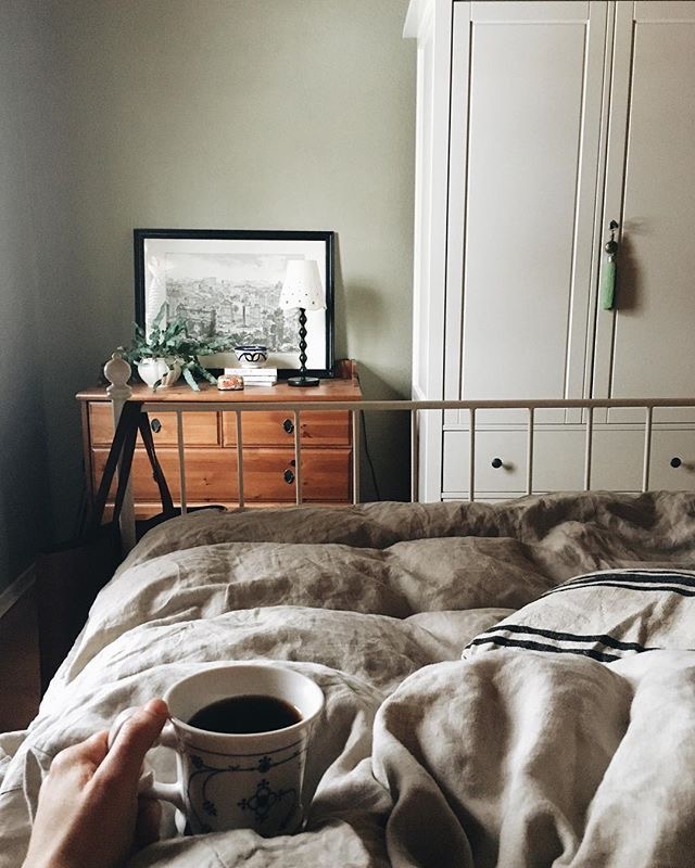 Cách kê giường ngủ đúng phong thủy cho giấc ngủ an lành