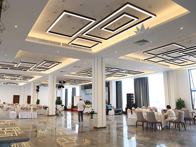 Đèn thả bàn ăn cỡ lớn – dự án FLC Quảng Bình do An Phước lắp đặt